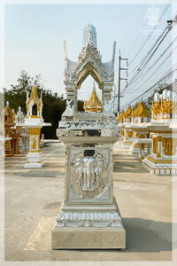 ศาลพระพรหมกระจก 9 นิ้ว