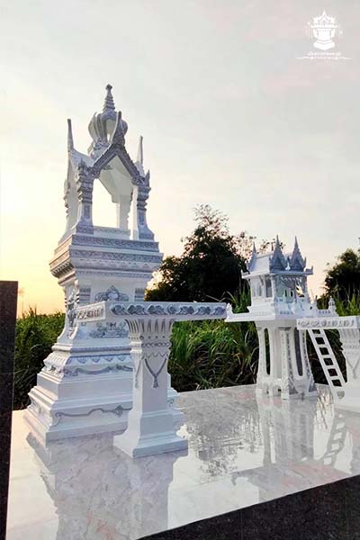 ศาลพระพรหมเทวาลัย 9 นิ้ว
