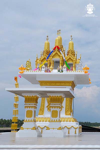 ศาลพระภูมิ โคตรเศรษฐี (5ยอด)