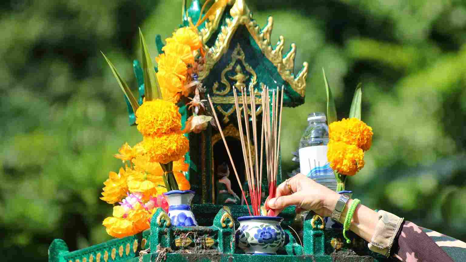 คาถาบทสวดสำหรับการสักการะ