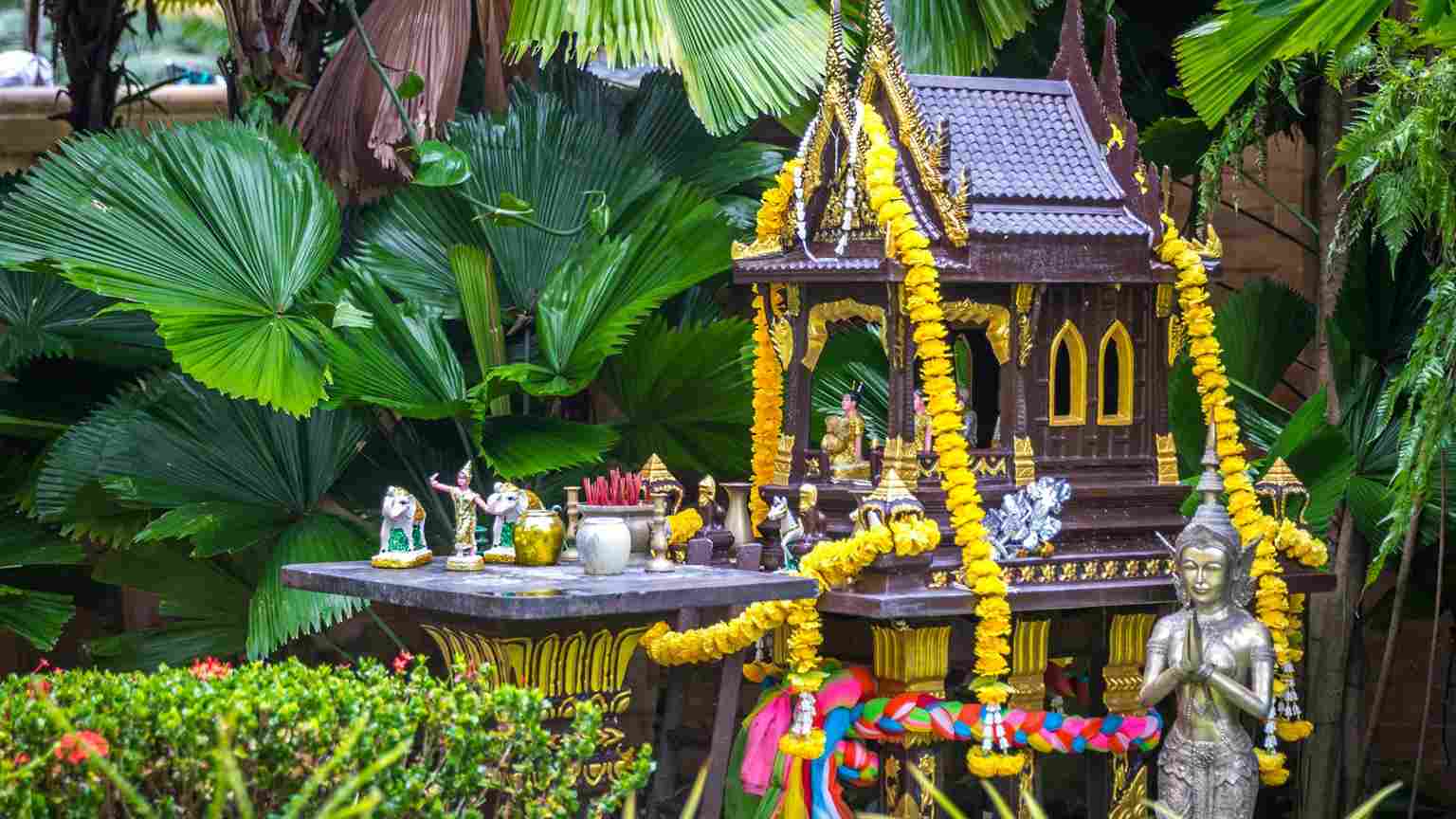 ตั้งศาลพระภูมิอย่างไรให้เป็นสิริมงคลมากที่สุด